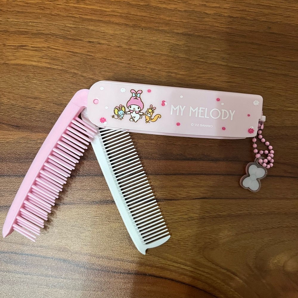 My melody hair comb